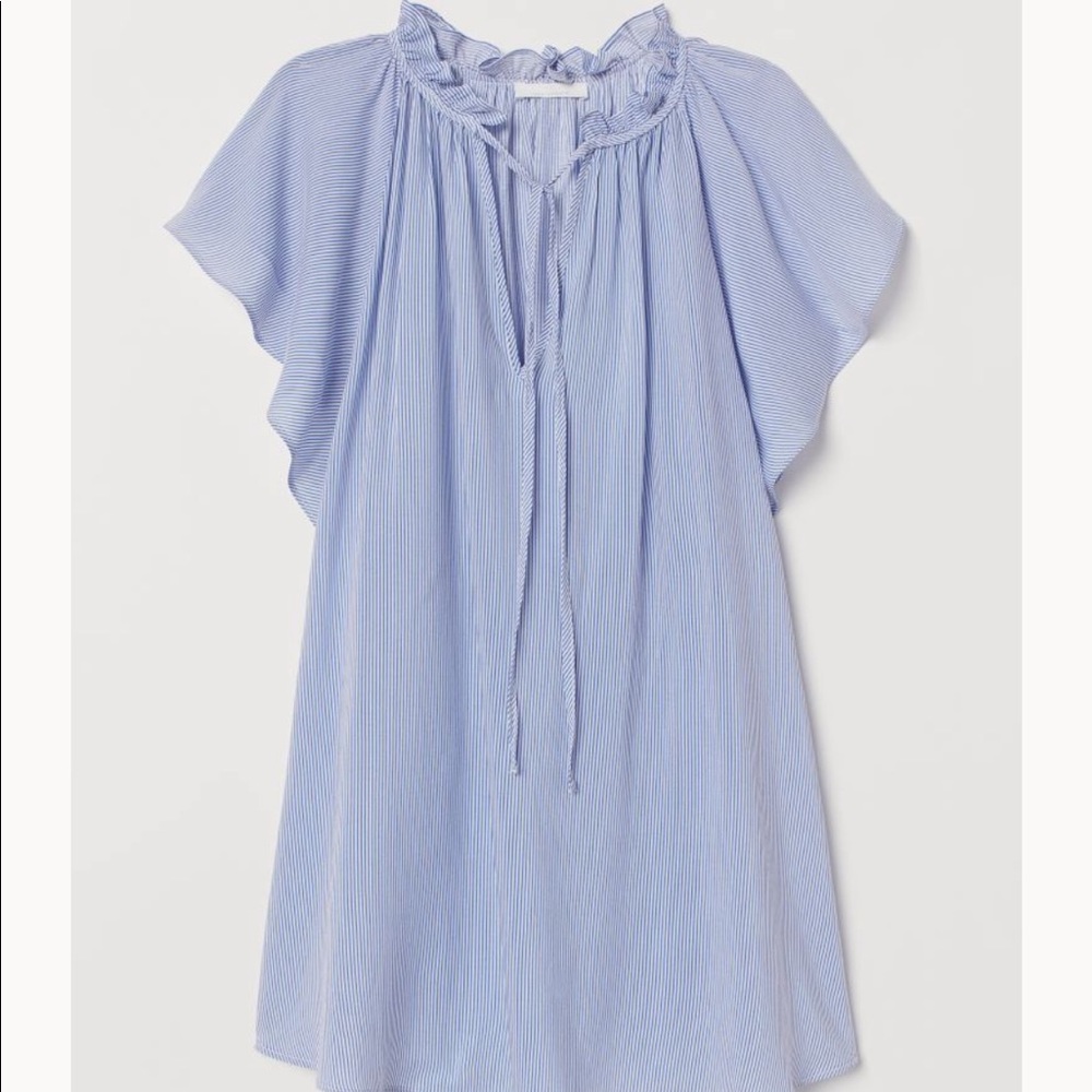 H&M mama maternity butterfly sleeved striped airy